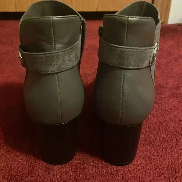 Giani Bernini Booties - Picture 4 of 6